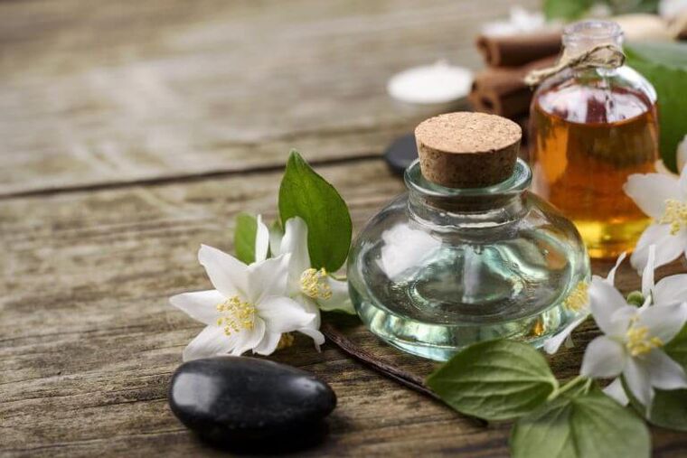 Aceites esenciais para o tratamento doméstico de varices